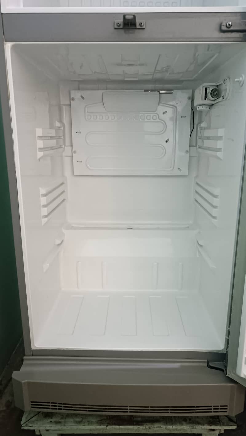 Pel refrigerator 12 cubic 7