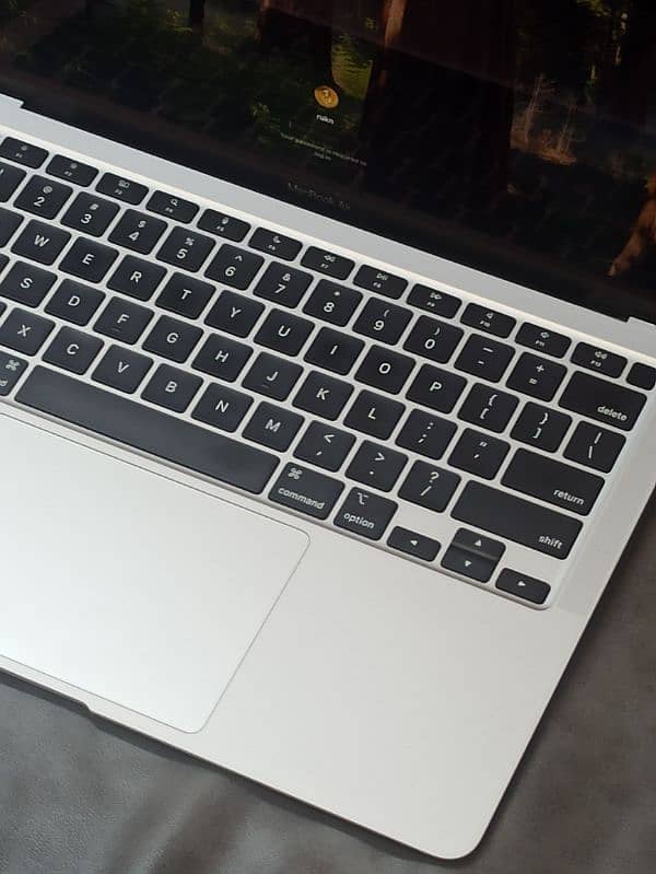 MacBook Pro M2 2022 8GB 256GB 13 inches 0