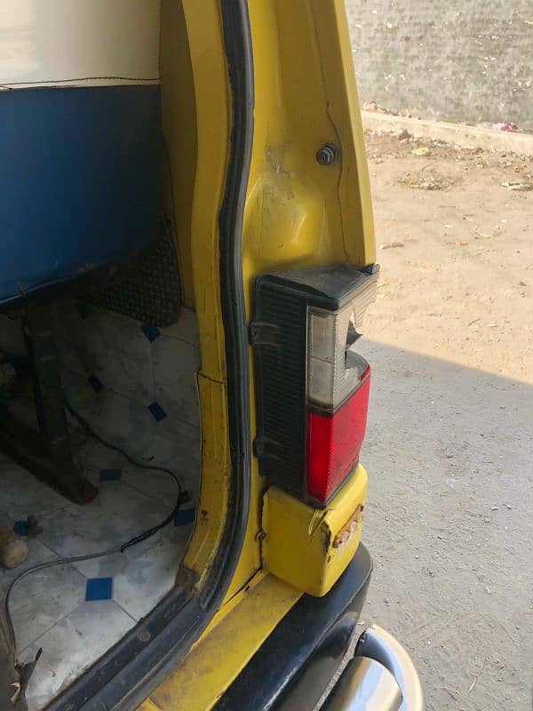 mazda van e 2200 12