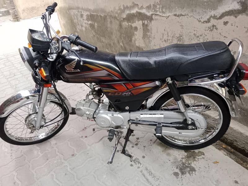 honda cd70 in genuine condition 5