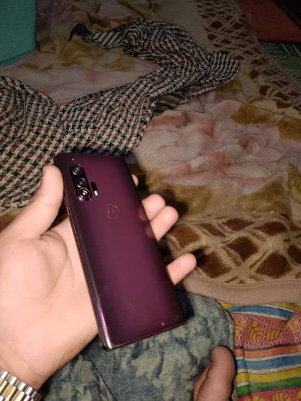 sim lock 10by 9 condition condition moto edge plus 0