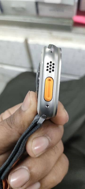 watch Altra 3