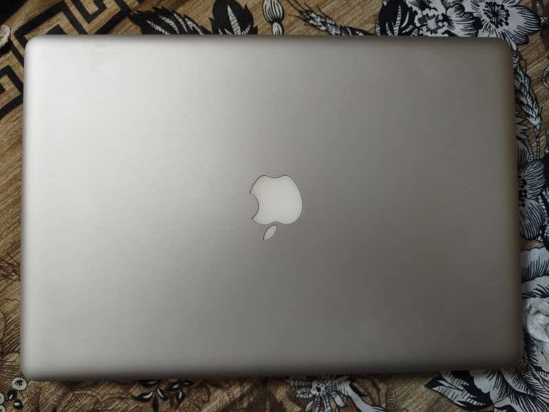 MAC BOOK PRO EARLY 2011 AVAILABLE FOR SLAE 6