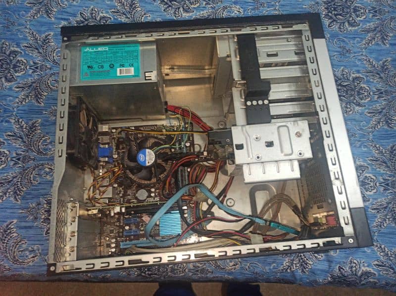 Core i5 3470 @ 3.20. 9