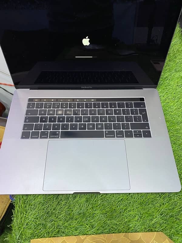 MacBook pro 2020/2019/-03461809478 1