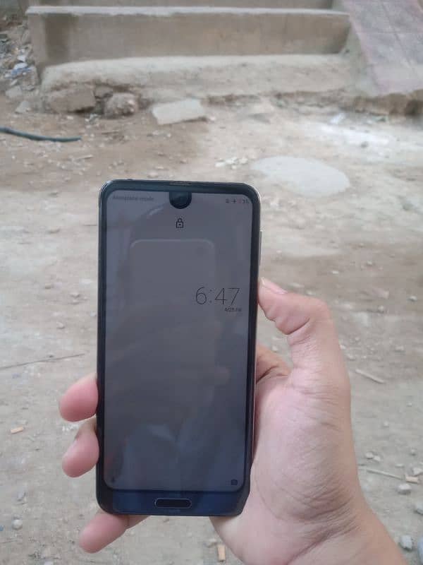 Aquos r2 1