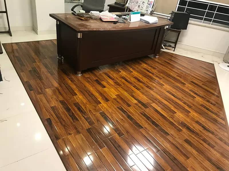 Wooden Floor - Vinyl Floor - Wallpaper - Blinds - Fluted Panel - Gras 1