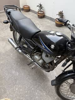 Suzuki 150 gs 2016
