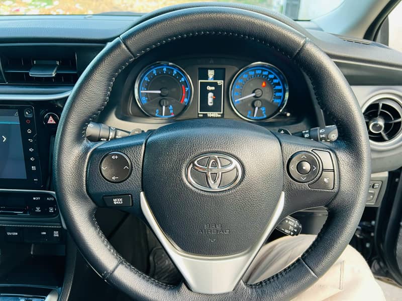 Toyota Corolla Altis Grande X CVT-i 1.8 Black Interior 2024 9