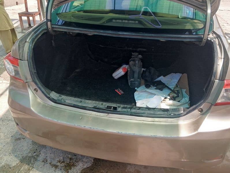 Toyota Corolla Altis 2009 4