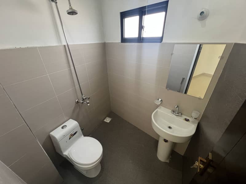 2 bedroom apartment for rent in LDA avenue 1 F block,Lahore 4