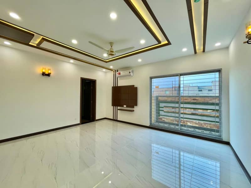 Perfect Family Home! 1 Kanal Brand New Bungalow for Rent in DHA Phase 7 with All Amenities & Luxury Features! 0