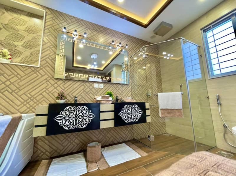 Perfect Family Home! 1 Kanal Brand New Bungalow for Rent in DHA Phase 7 with All Amenities & Luxury Features! 4