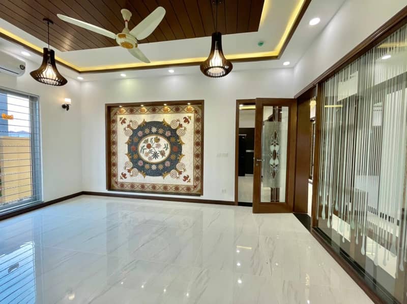 Perfect Family Home! 1 Kanal Brand New Bungalow for Rent in DHA Phase 7 with All Amenities & Luxury Features! 8