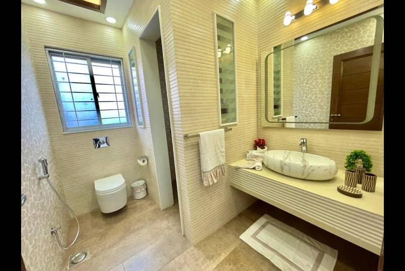 Perfect Family Home! 1 Kanal Brand New Bungalow for Rent in DHA Phase 7 with All Amenities & Luxury Features! 10