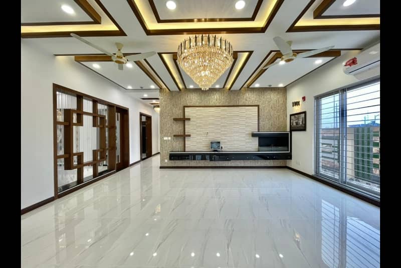 Perfect Family Home! 1 Kanal Brand New Bungalow for Rent in DHA Phase 7 with All Amenities & Luxury Features! 11