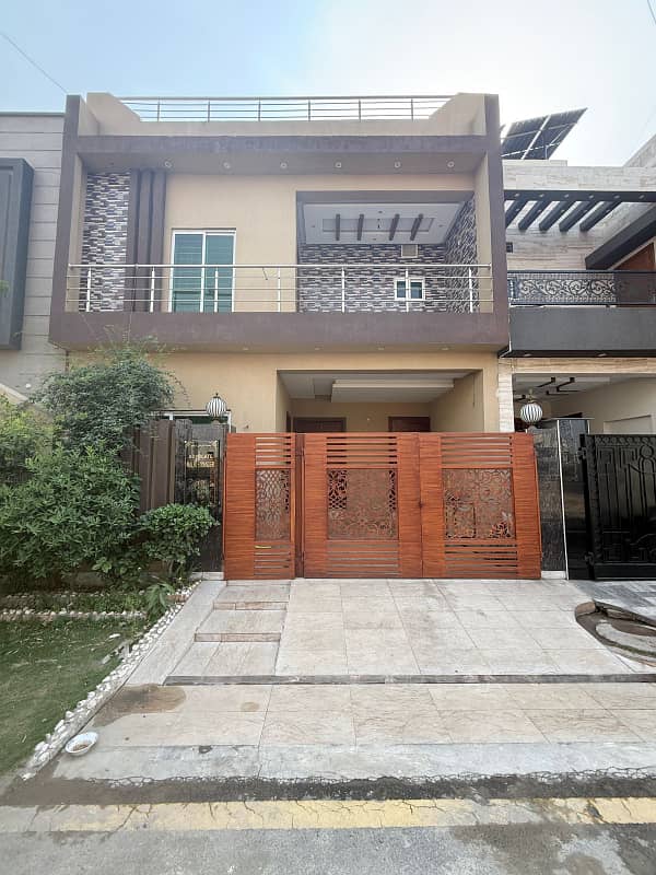 5 Marla House Are Available For Sale in Platinum Block 0