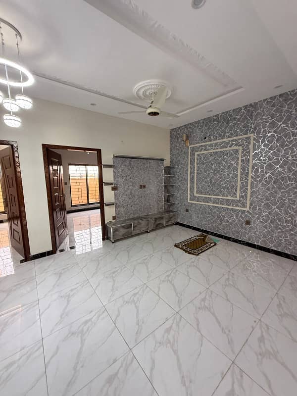 5 Marla House Are Available For Sale in Platinum Block 1