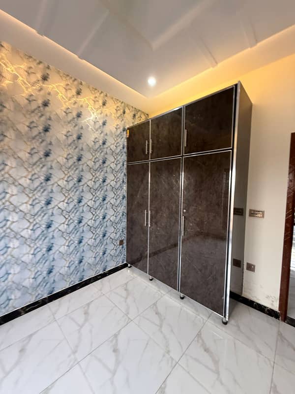 5 Marla House Are Available For Sale in Platinum Block 9
