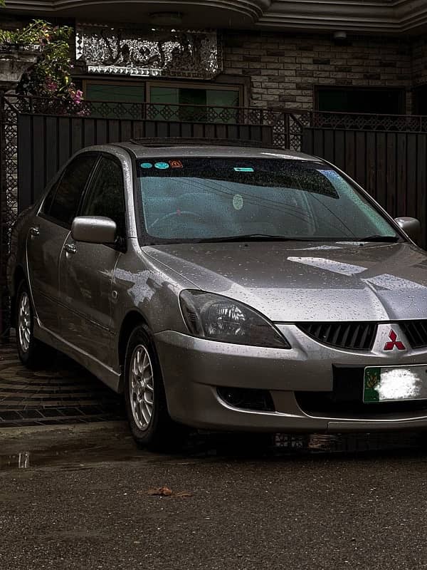 Mitsubishi Lancer SR 1.6 full option 1