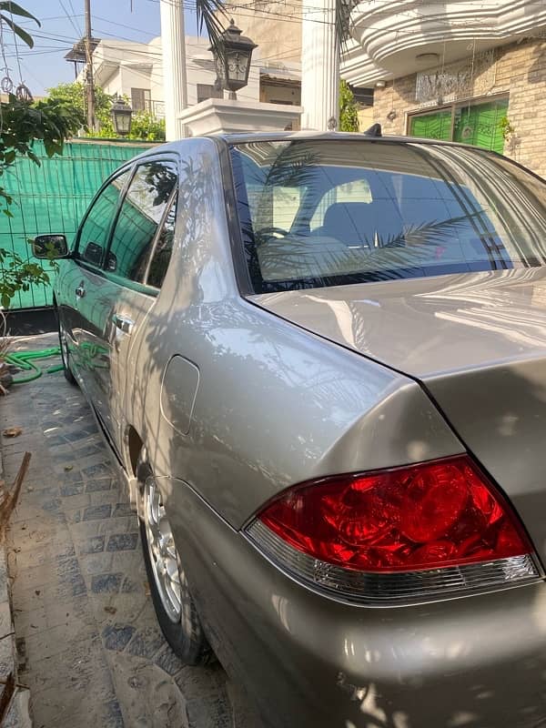 Mitsubishi Lancer SR 1.6 full option 7