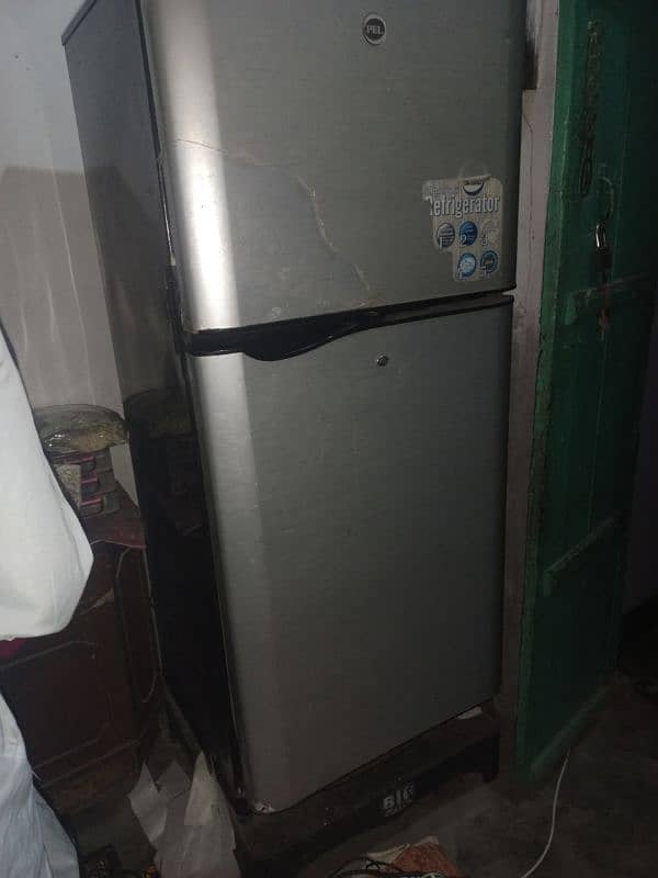 Pel Large Size Refrigerator 0