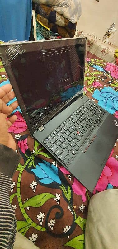 lenovo thinkpad i7-8th Gen/16 gb ram/512 ssd/2 gb nvidia graphic card 1