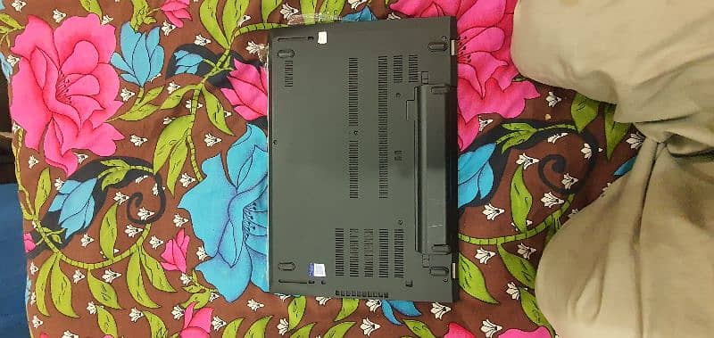 lenovo thinkpad i7-8th Gen/16 gb ram/512 ssd/2 gb nvidia graphic card 3