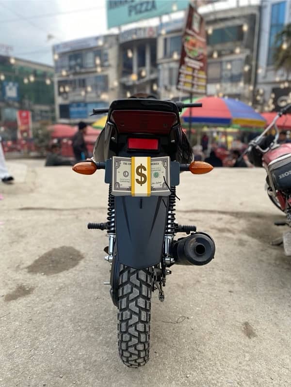 Yamaha YBR ESD 2022 Black Colour 1