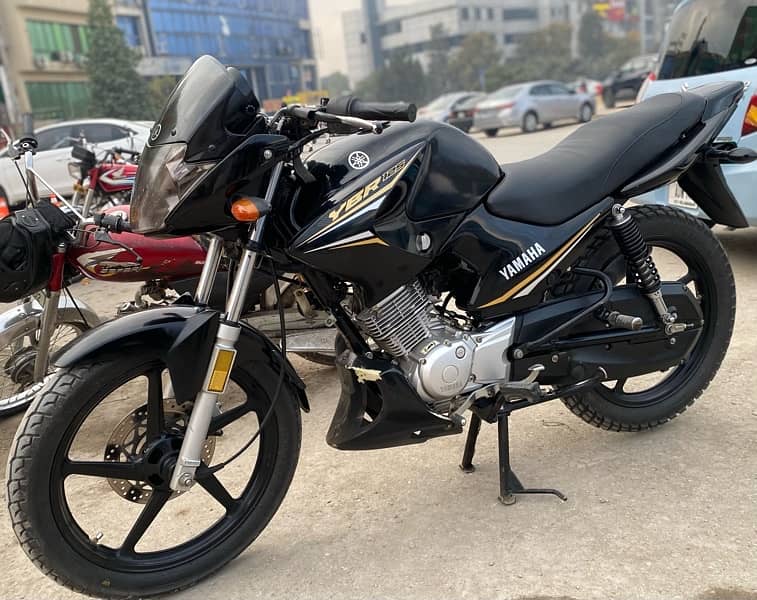 Yamaha YBR ESD 2022 Black Colour 0