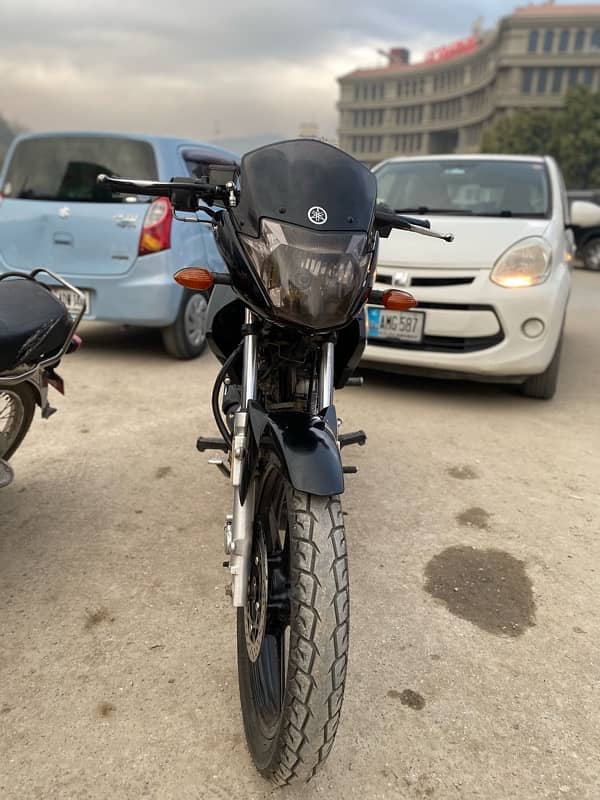Yamaha YBR ESD 2022 Black Colour 3