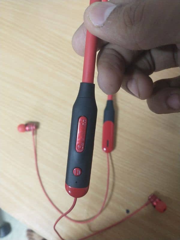 Magnetic Bluetooth Handsfree Imported 1