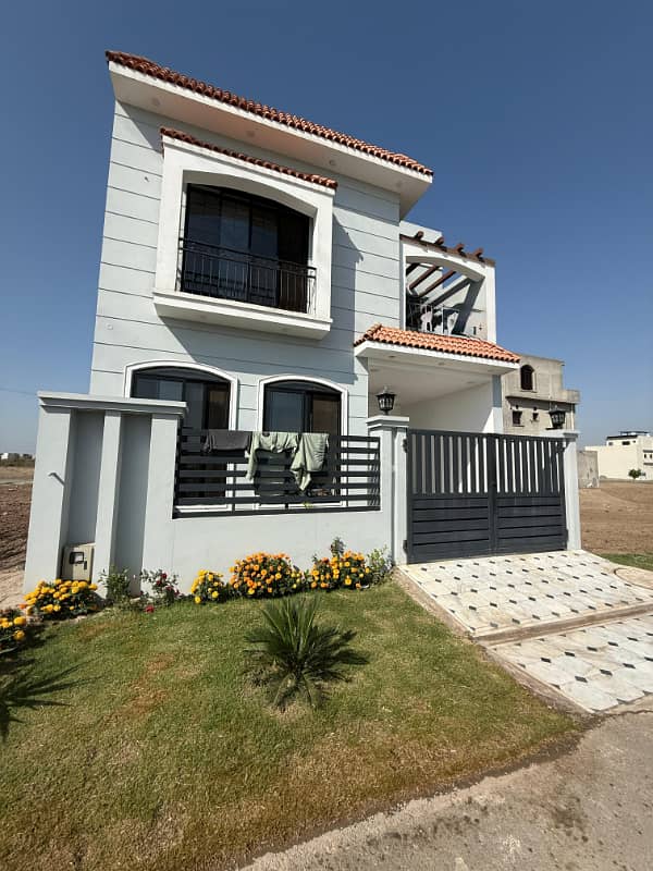 5 Marla House Are Available For Sale in Crystal Block 0