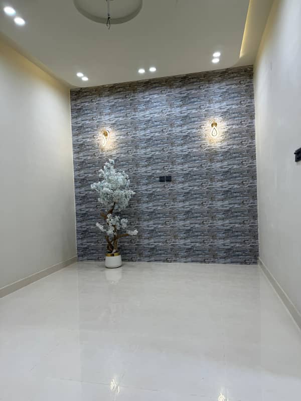 5 Marla House Are Available For Sale in Crystal Block 10