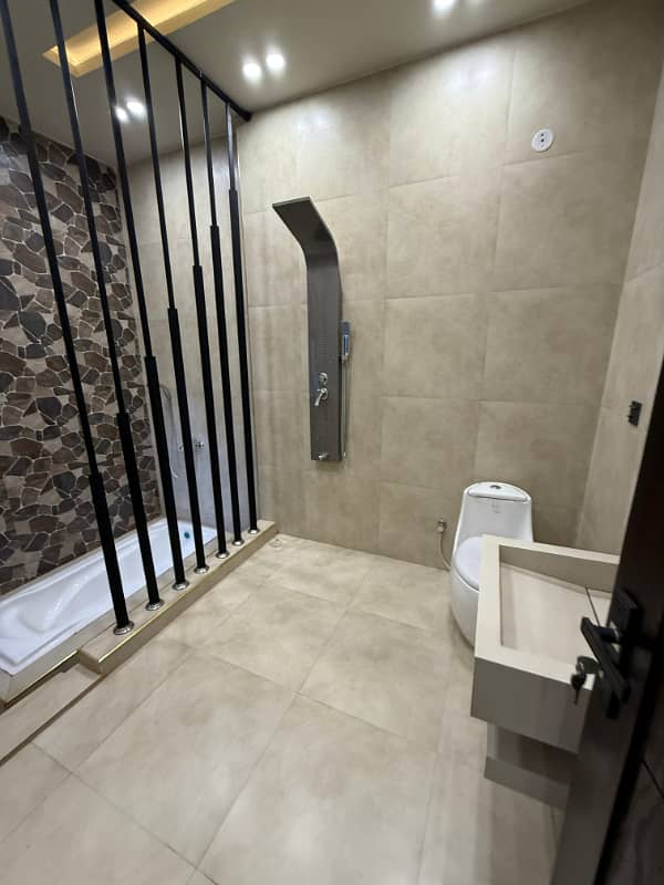 5 Marla House Are Available For Sale in Crystal Block 14