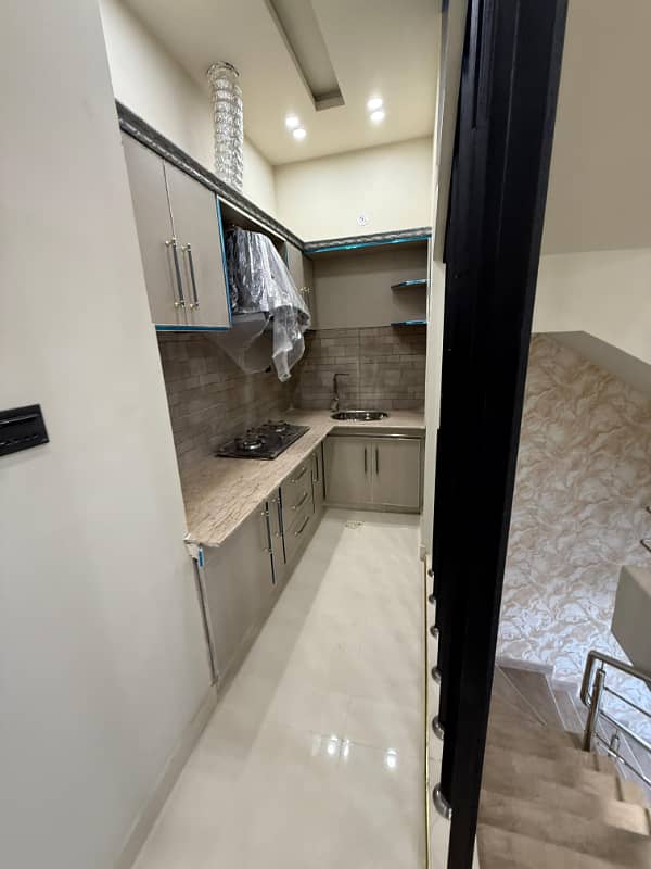 5 Marla House Are Available For Sale in Crystal Block 16