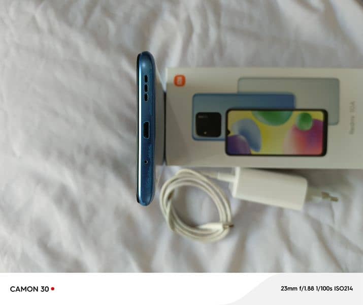 selling xiaomi redmi 10A  9/10 condition 7