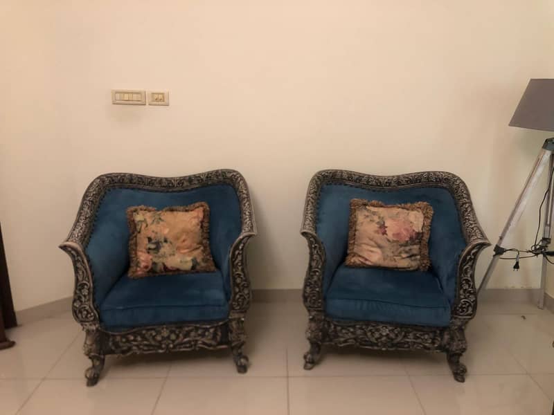 Elegant Blue 5 seater sofa set Available 3