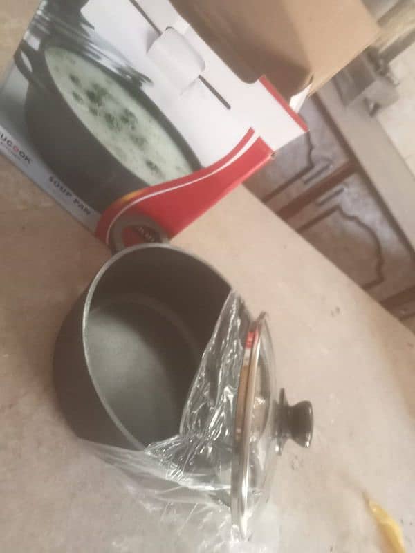 9  piece non stick set new hai box pack 2