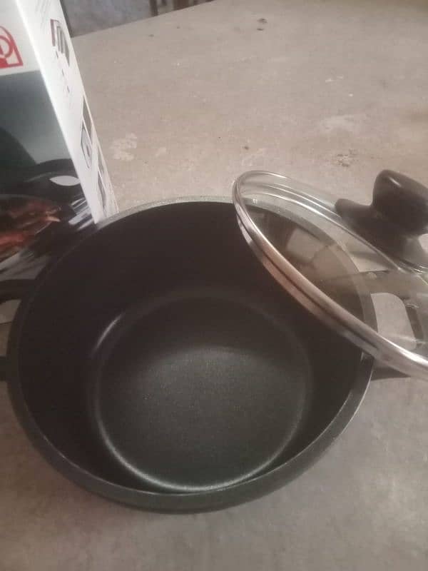 9  piece non stick set new hai box pack 4