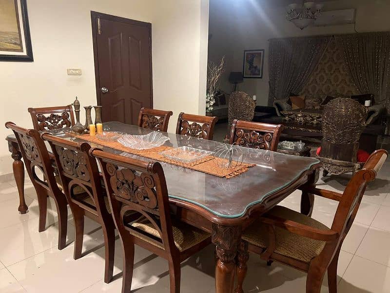 Beautiful 8 seater custom dining table made 0