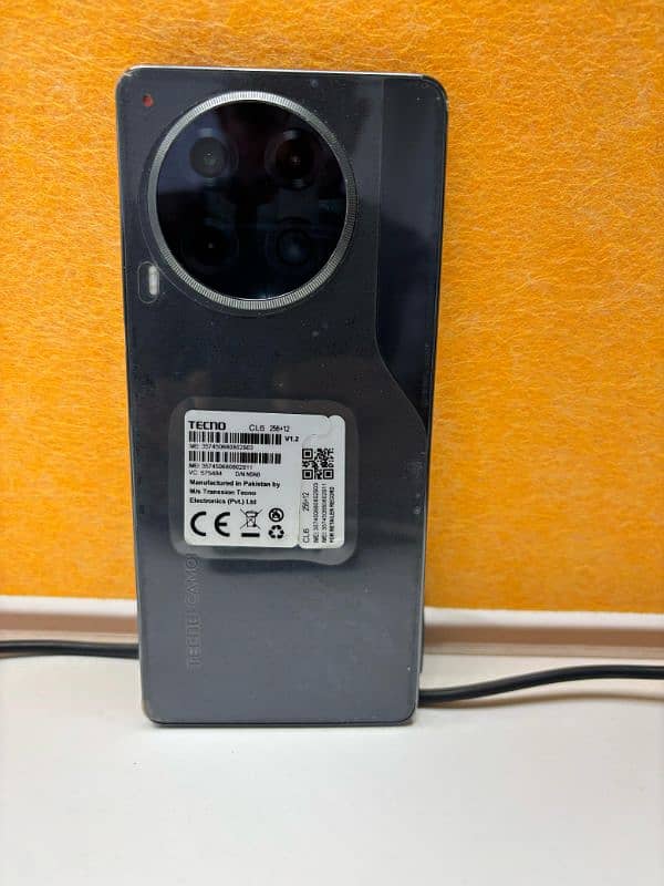 Tecno Camon 30 12+12/256 GB 1