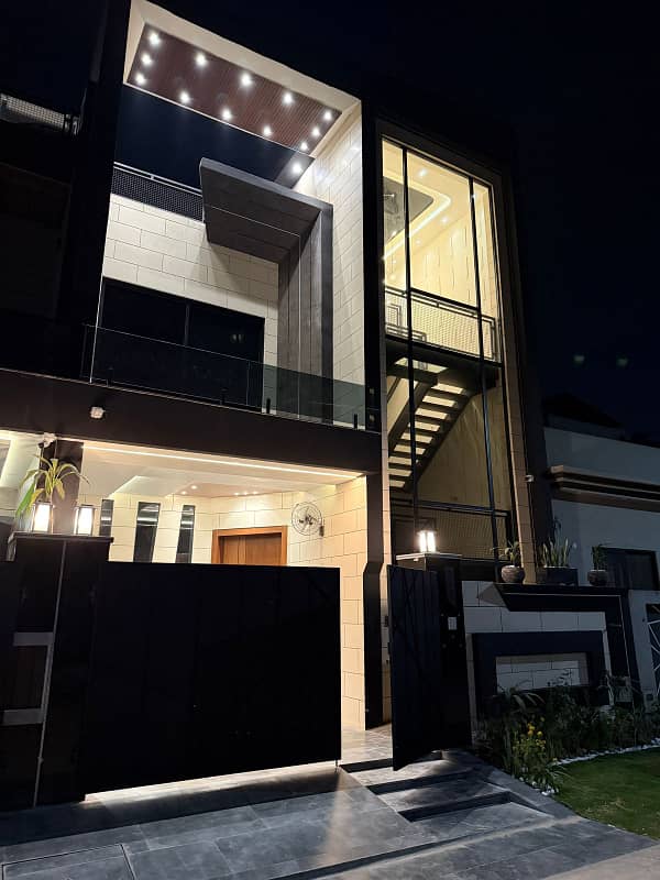 5 Marla House Are Available For Sale in Jade Extehnsion Block 0