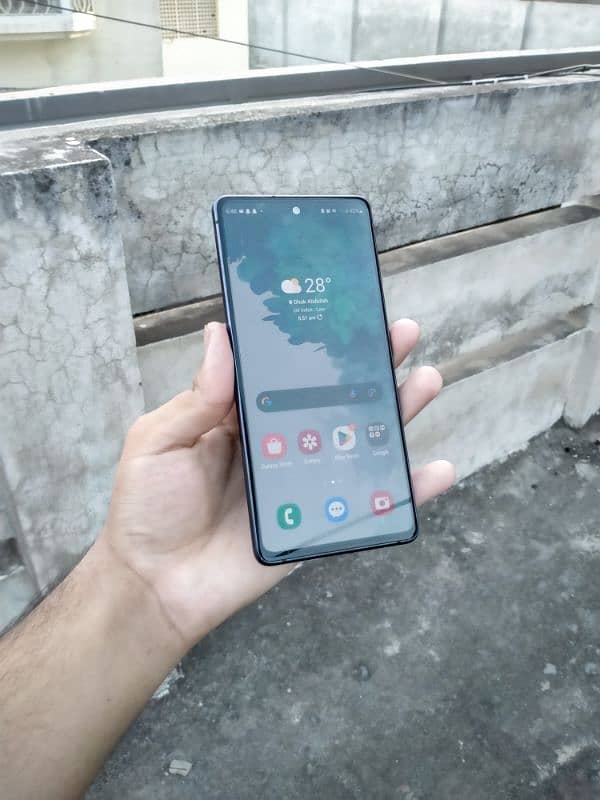 Samsung Galaxy S20 fe in Lush Condition 5