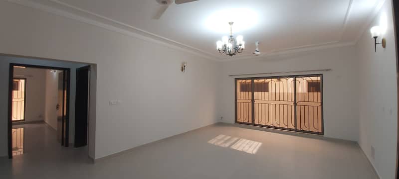 17 Marla Brig House 5 Bed Available For Rent, F Sector Askari 10, Lahore Cantt. 1