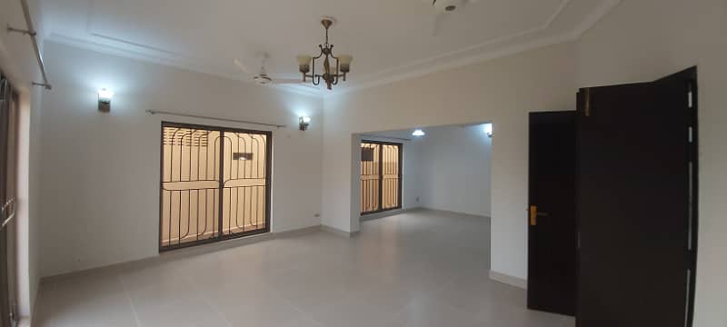 17 Marla Brig House 5 Bed Available For Rent, F Sector Askari 10, Lahore Cantt. 4