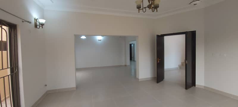 17 Marla Brig House 5 Bed Available For Rent, F Sector Askari 10, Lahore Cantt. 5
