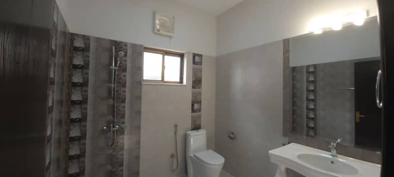 17 Marla Brig House 5 Bed Available For Rent, F Sector Askari 10, Lahore Cantt. 16