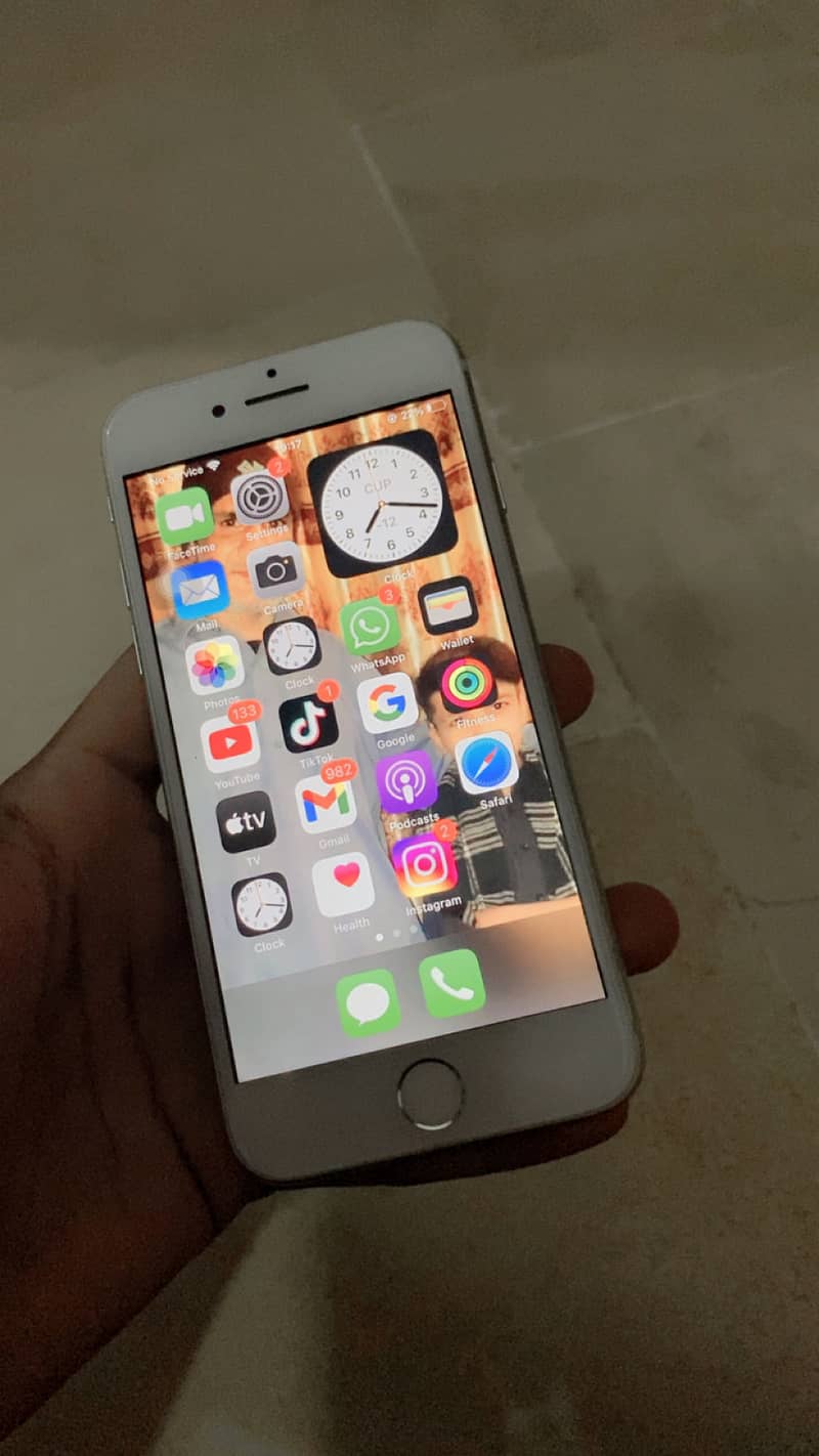 iPhone 8 bypass 64 gb 76 battery health all okay 2