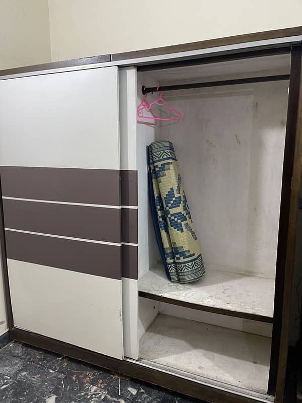 Wardrobe/Sliding/Almari 0